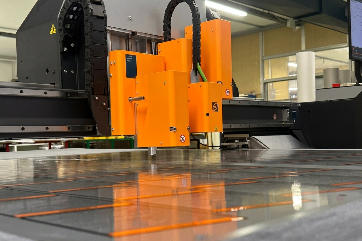 dettaglio testina plotter da taglio